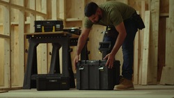 Video STANLEY® FATMAX® PRO-STACK™ Mobile Storage Box