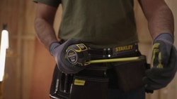 Video STANLEY® FATMAX® Auto-Lock 5M/16’ (32mm wide) Tape Measure